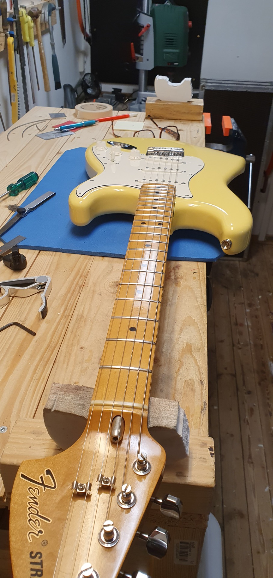 Strata får nya band(Wagner 9665 Stainless Steel) samt ny bensadel.